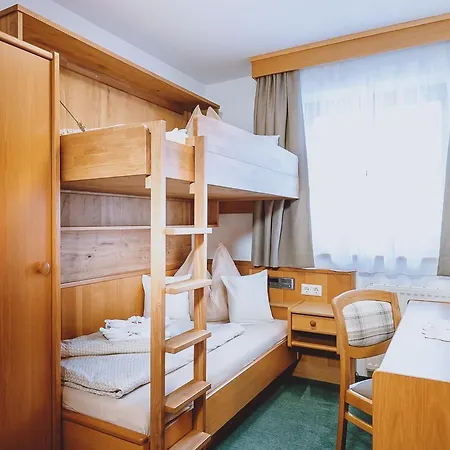Lindlinghof Apartmanhotel 2*